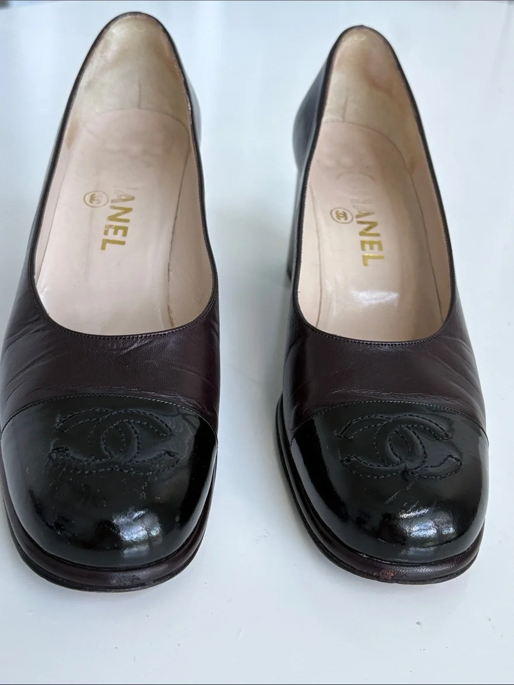 CHANEL Vintage Two-Tone Brown/Black Calfskin Pumps - mid 1990’s